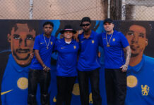 Mc Meno K e Filho do Piseiro “vazam” nova camisa do Chelsea FC durante inauguração de quadra revitalizada em Diadema